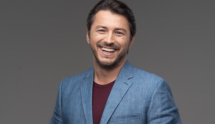 Сергей Притула привился от Covid-19 и готов излучать 5G - таких шуток антивакцинаторы не прощают