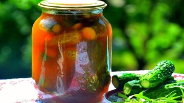 Закриваємо на зиму огірки з кетчупом: покроковий рецепт ідеальної закуски