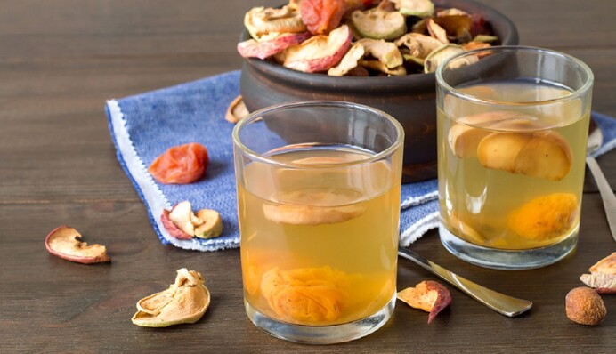 Как сварить вкусный узвар из фруктов: простой рецепт