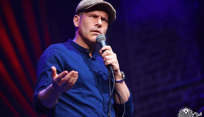 Михаїл Шац повертається до Києва зі своїм сольним стендап-концертом