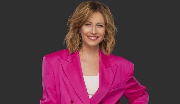 Журналисты показали роскошный особняк Елены Кравец с дизайнерским интерьером: видео