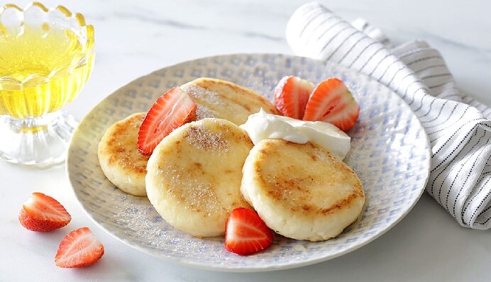 Как заморозить сырники и приготовить их в любое время за 5 минут: простой рецепт