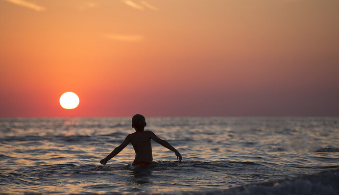 Люди чудово знають правила на воді, але кожен день ми дістаємо десятки тіл - представниця ДСНС