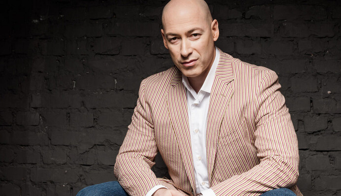 Кошового з волоссям бачили, Яму з шевелюрою - теж. А як щодо Дмитра Гордона? Фото