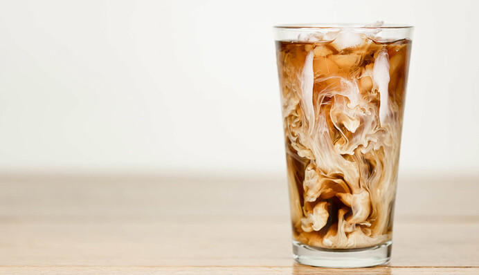 Как приготовить вкусный айс-латте в домашних условиях: простой рецепт