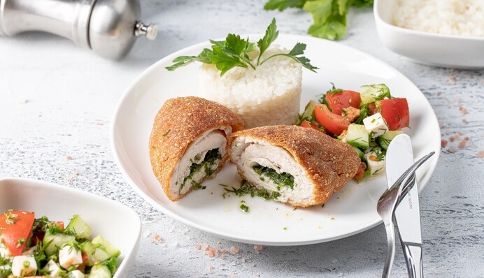 Готовим дома котлеты по-киевски с жидкой начинкой: подробный рецепт