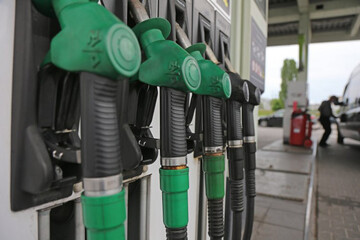 Бензин в Україні подорожчав: що буде з цінами далі