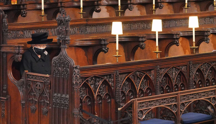 Внук Елизаветы II рассказал о самом тяжелом моменте на похоронах принца Филиппа