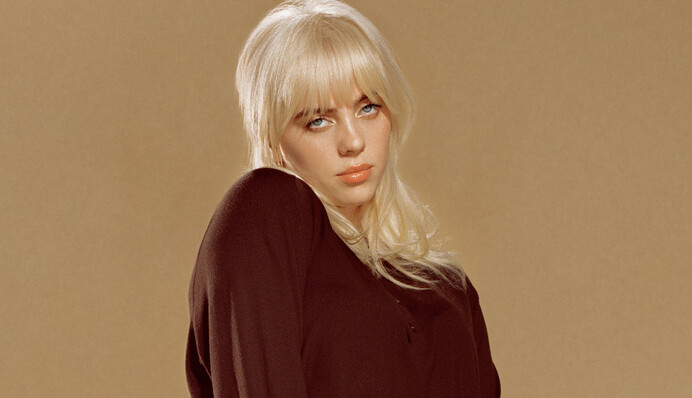 После соблазнительных фото в корсете Билли Айлиш призналась в 