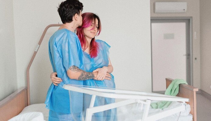 MamaRika с новорожденным сыном выписалась из роддома и сразу поехала в Одессу: фото