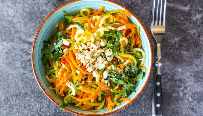 Як закрити смачні кабачки по-корейськи: простий рецепт салату на зиму