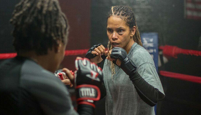 55-річна Холлі Беррі отримала серйозну травму на зйомках нового фільму Netflix