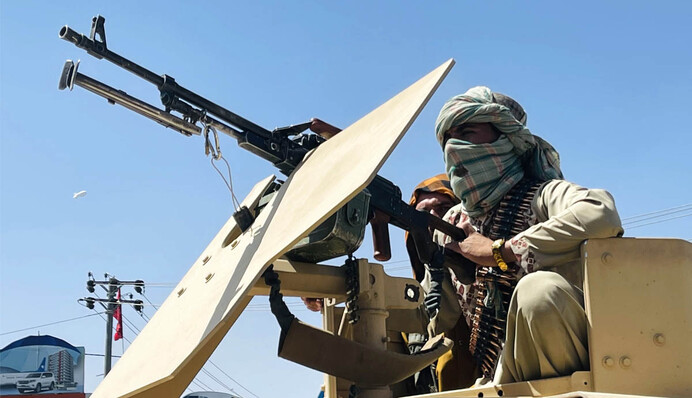 Біженці і наркотрафік: чому Росія постраждає від приходу талібів в Афганістані