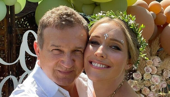 Юрий Горбунов умилил соцсети фотографией с новорожденным сыном