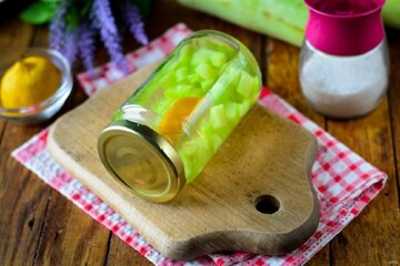 Закриваємо на зиму компот з кабачків: не найбільш популярний, але оригінальний рецепт