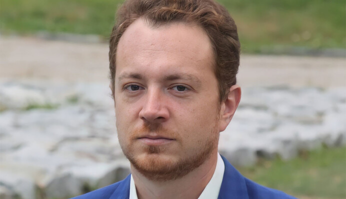 К казаку и льву на Большом гербе Украины вопросов нет, но опасность кроется в другом - историк