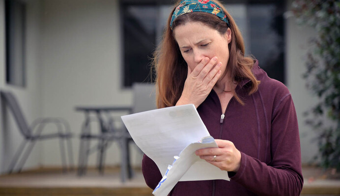 ​З речами на вихід: українців збираються виселяти з домівок за борги