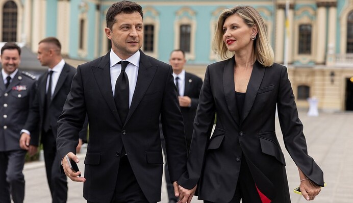 Олена Зеленська відвідала концерт Андреа Бочеллі в чорному костюмі Frolov: фото