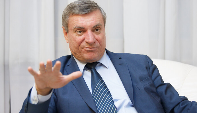 Минобороны хочет покупать оружие, как в магазине - в любой момент - Олег Уруский