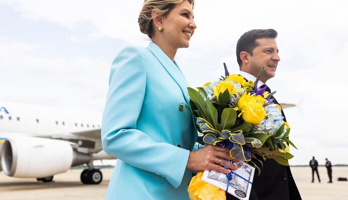 Олена Зеленська прибула в США в блакитному костюмі: новий образ першої леді