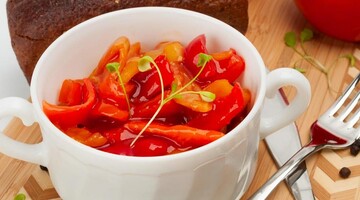 Як закрити смачне лечо з морквою та цибулею: простий рецепт