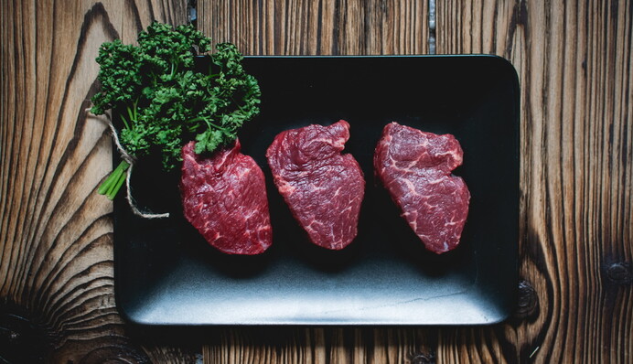 Японские ученые научились печатать говядину в лаборатории - для этого не нужно убивать коров