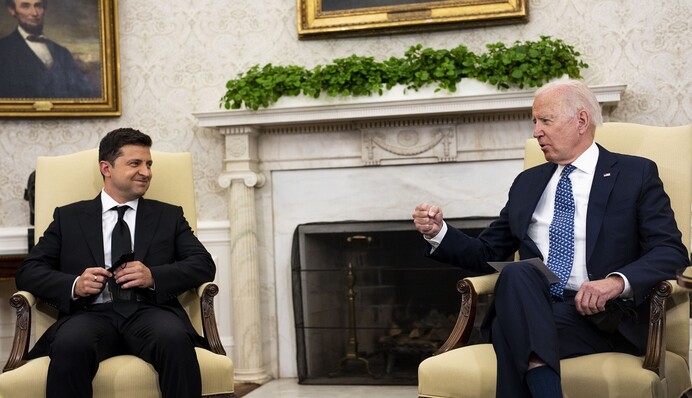 Пиар-экстаз Зеленского: что дала Украине встреча с Байденом