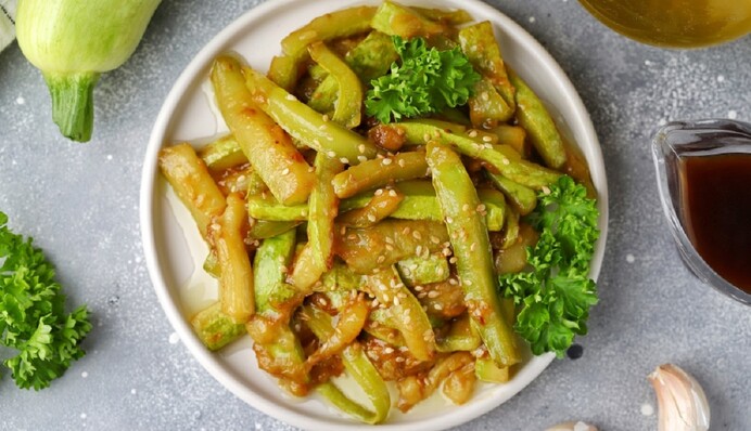 Как приготовить вкусные тушеные кабачки в соевом соусе: простой рецепт