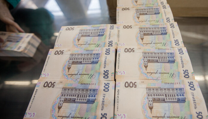 Гроші для своїх: в Кам'янському замовлення отримують компанії, пов'язані з заступником мера Білоусова