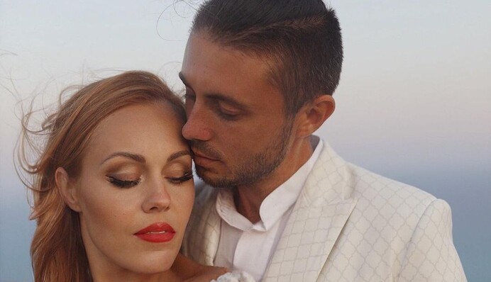 Тарас Тополя та Alyosha відсвяткували 11-у річницю весілля романтичною фотосесією