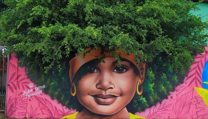 Креативний художник з Бразилії замінює волосся жінок живими деревами: фото