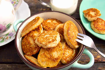 Як приготувати смачні сирники без борошна: швидкий рецепт