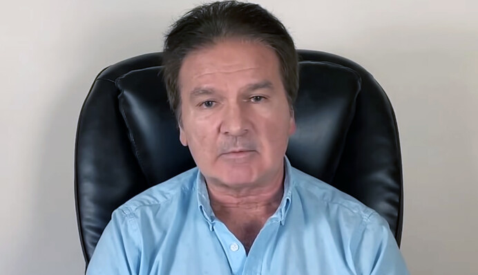 Путін вже як валіза без ручки, його долю зараз вирішують - радянський розвідник