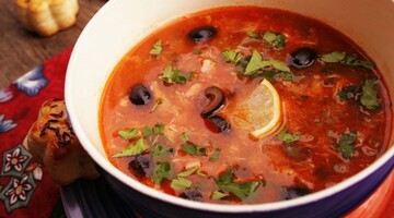 Як приготувати смачну солянку на швидкоруч: простий рецепт