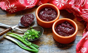 Як приготувати пряний соус Ткемалі до м'яса та риби: домашній рецепт