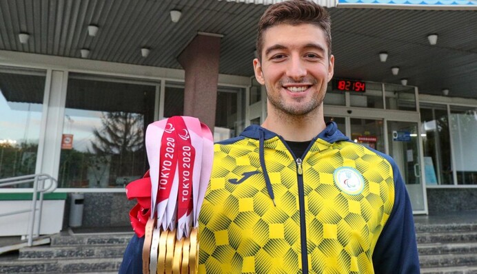 Намагаюсь показувати, наскільки сильна Україна, і просувати нашу країну - Максим Крипак