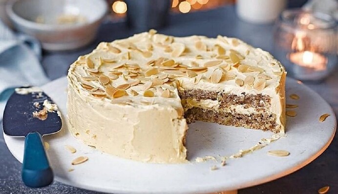 Готовим дома ароматный миндальный торт: простой рецепт к чаю