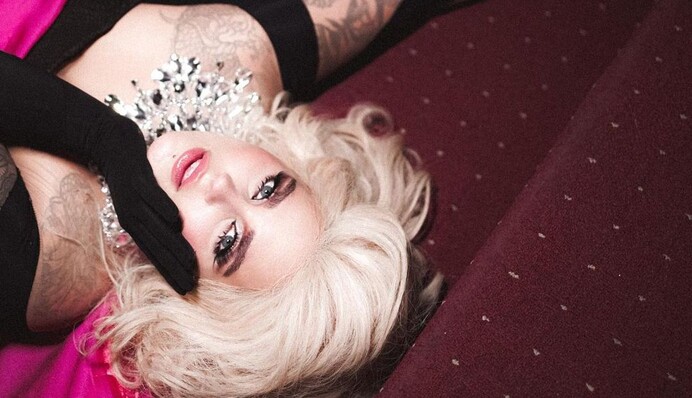 Скандал навколо солістки Kazka та її партнера на 