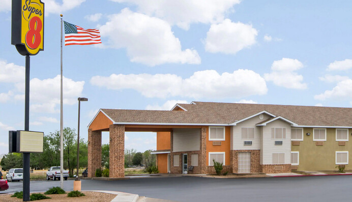 Клиент пожаловался на плохую воду в отеле - оказалось, из крана текут кристаллы метамфетамина