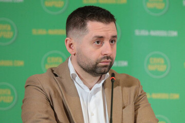 Расстрел авто Шефира - это послание президенту - Давид Арахамия