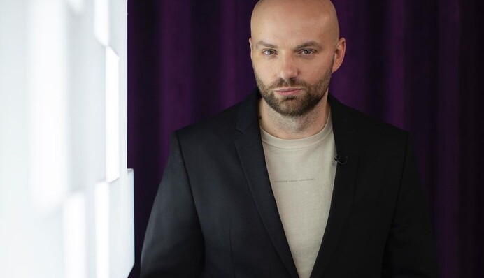 Ведущий Слава Демин рассказал о симпатии к Злате Огневич и почему его не взяли в 