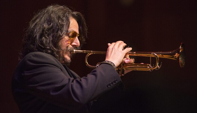 Легендарный трубач с оркестра Эннио Морриконе впервые выступит в Украине