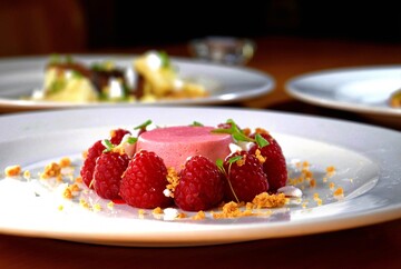 Як приготувати домашній малиновий пудинг: найпростіший рецепт