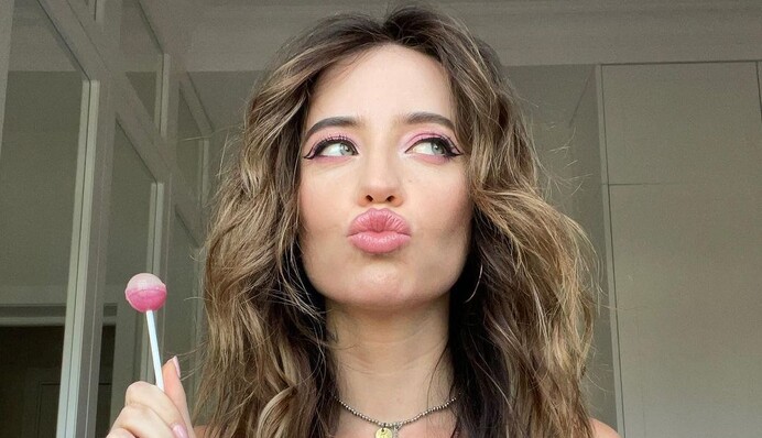 Надя Дорофєєва знову зважилася на експеримент з кольором волосся: Минулого разу вистачило на 2 місяці