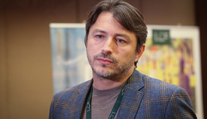 Не к кому ПРИТУЛиться: зачем известный телеведущий создает свою партию