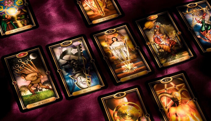 Мужчина подал в суд на экстрасенса, который обещал разрушить проклятье его бывшей