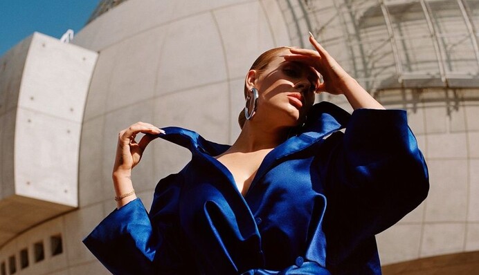 Адель прикрасила сторінки одразу двох видань Vogue. Ще б пак, такою співачку раніше не бачили