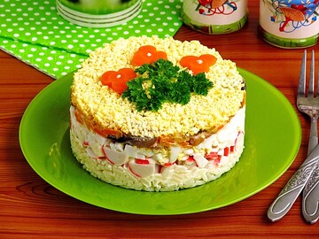 Який салат приготувати з крабовими паличками: 3 прості рецепти до вечері