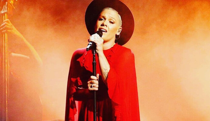 В Британии назвали самую популярную певицу 21-го века