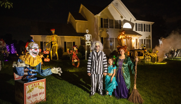 Жителі Нью-Йорка вже щосили готуються до Хелловіну: ось найкращі декорації до свята